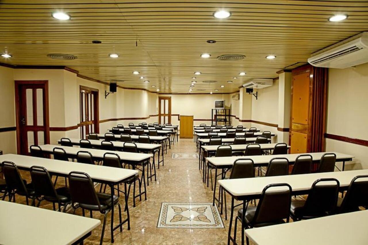 Lider Hotel มาเนาส์ ภายนอก รูปภาพ