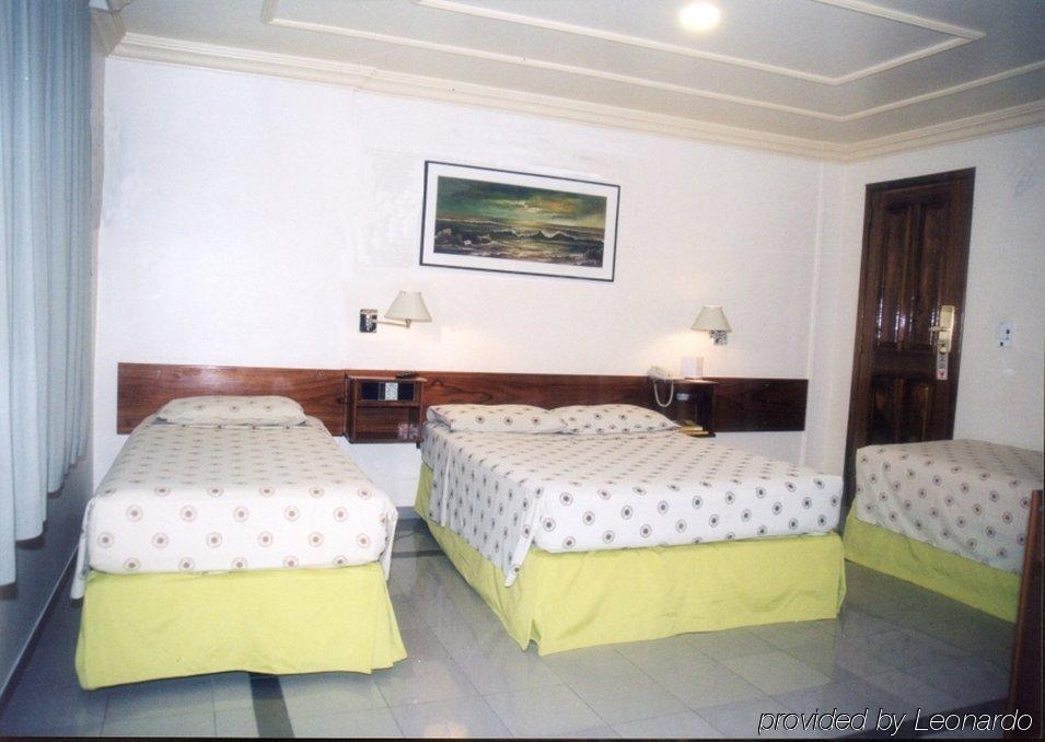Lider Hotel มาเนาส์ ภายนอก รูปภาพ