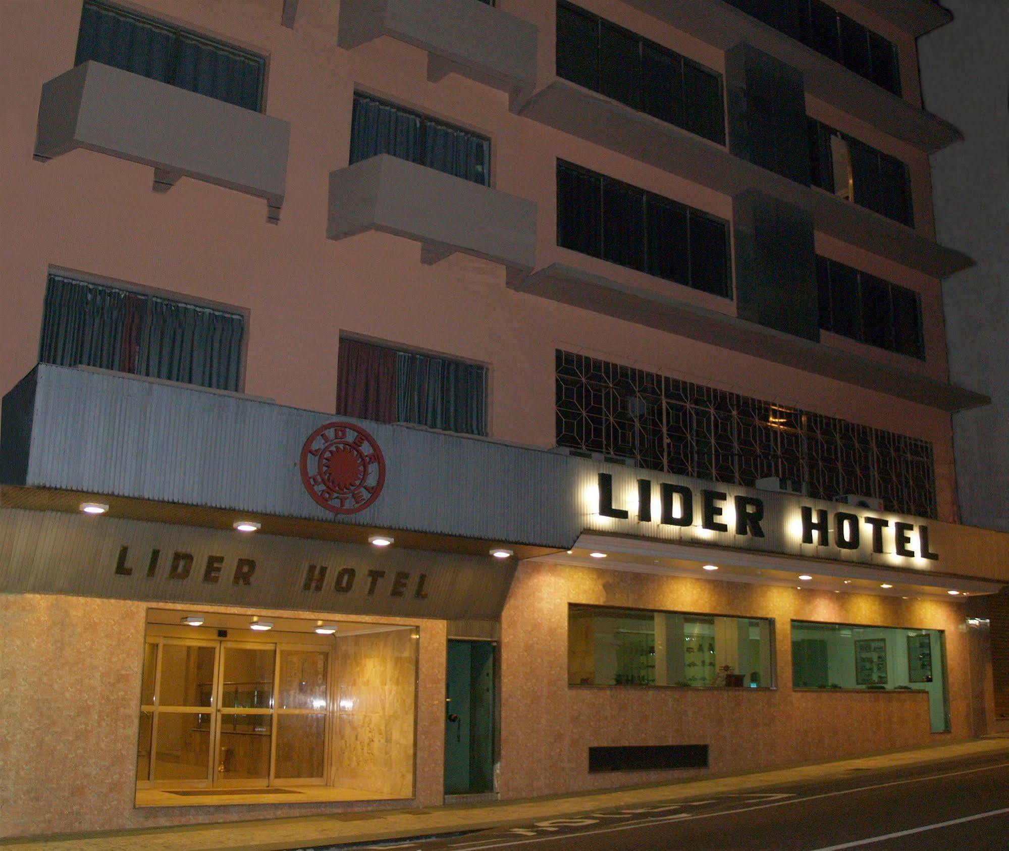 Lider Hotel มาเนาส์ ภายนอก รูปภาพ