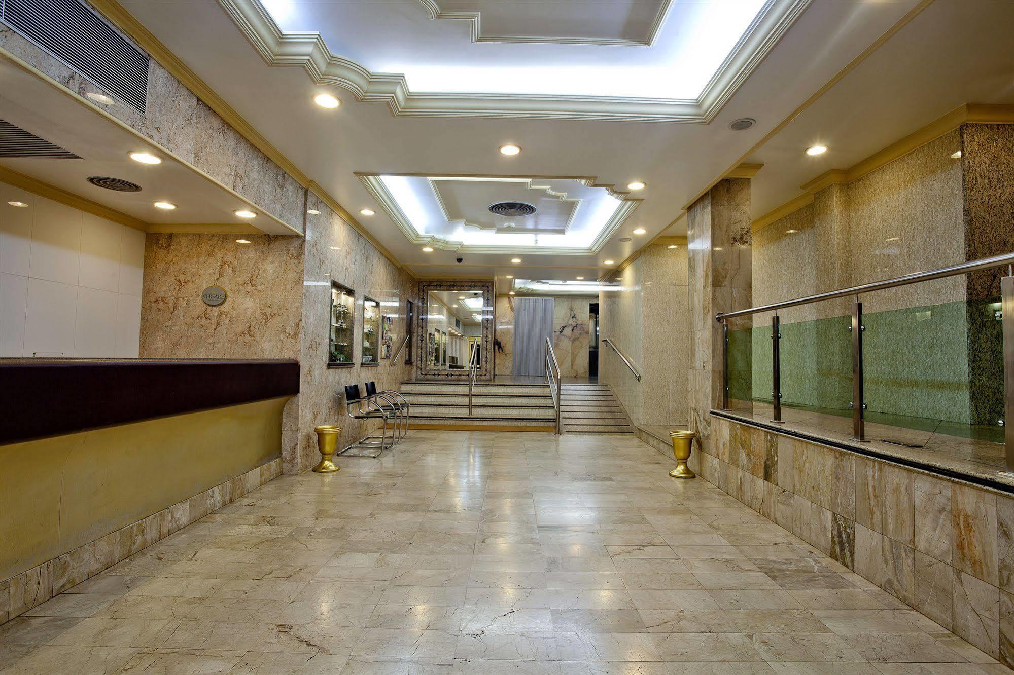 Lider Hotel มาเนาส์ ภายนอก รูปภาพ