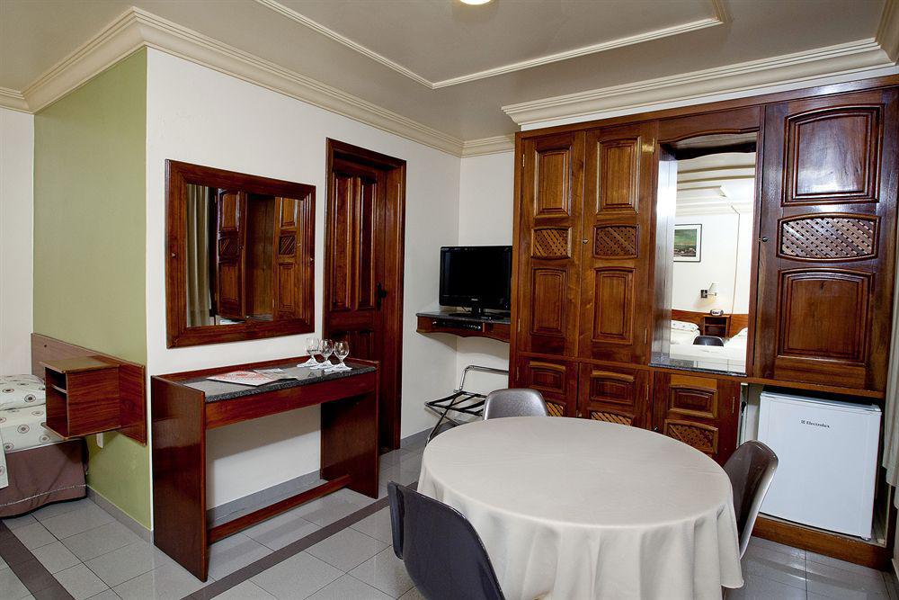 Lider Hotel มาเนาส์ ภายนอก รูปภาพ